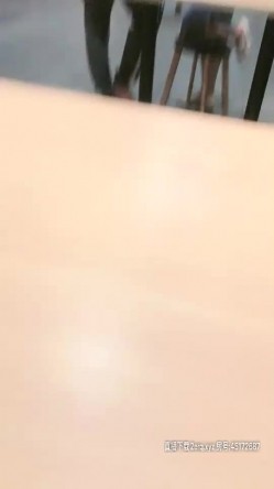 骚女户外商场卫生间露出，跳蛋塞逼试衣间拨开内裤再厕所揉奶自摸 截图11