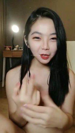 【极品玉女】【清野】合集三，高颜值美乳翘臀的美女道具秀 洁白无瑕的肉体~清纯外表---极度反差 截图14