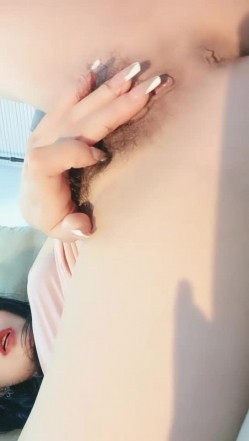 【高端奢华 ️顶级空姐】超美商务模特『小一一』极品女神重磅回归 又骚又御《此女只应天上有 人间谁配操一回》 截图10