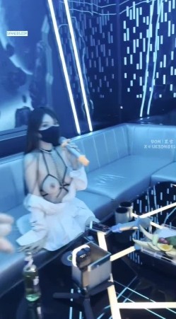 字母圈顶级调教大神【DOM黑宫】网红小母狗沦为包养玩物 按摩房淫交侍奉 狂艹内射~超美身材卫生间疯狂后入 截图4