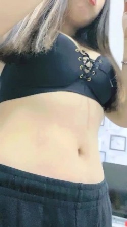 身材不错的中年欲女露脸口交来了大姨妈深喉怼嘴韵味十足诱惑十足 截图2