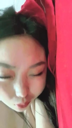 身材不错的中年欲女露脸口交来了大姨妈深喉怼嘴韵味十足诱惑十足 截图10