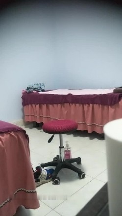 老哥大保健TP啪啪 边打飞机边摸屁股按摩器床上大力猛操 截图16