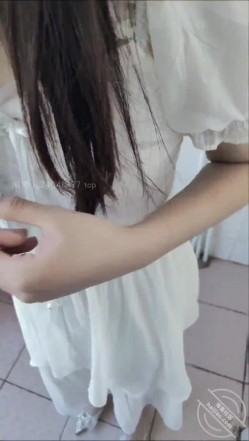 海角『新婚骚弟媳』竟是曾经的炮友 拿捏弟媳沦为专属母狗 婚纱照前口爆吞精 小母狗嘴当逼来操 截图6