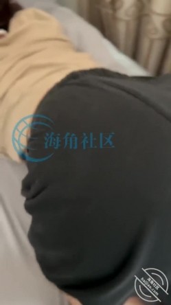 海角社区新人UP主奶子正义 玩弄朋友那爆乳肥臀的极品老婆,口爆吞精,实拍无剪辑 截图1