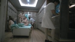 国内『温泉会所』贴脸偷拍沐浴更衣泳池戏水 超多美女良家少妇近距离接触 截图6