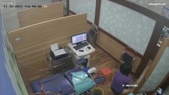 黑客破解医院摄像头偷窥妇科诊疗室络绎不绝来做阴道检查的少妇 截图16