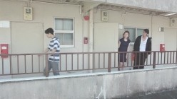 JUQ-374 毎晩響く隣の奥さんの喘ぎ声が気になった僕は…～欲求不満な人妻と汗だくになってヤリまくった昼下がり～ 木下凛々子 截图1