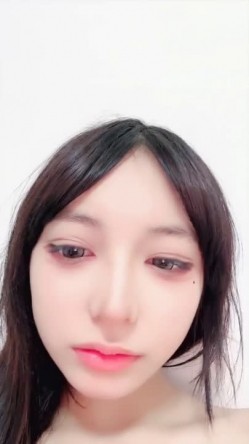 ️猫系校花女神【乖乖饱饱】超级漂亮 裸舞 道具 爽死 截图14