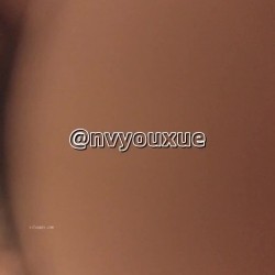 【极品泄密】推特经典大V 分享女友潇潇 站内未流出福利 截图9