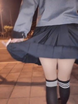 顶推重磅福利，大神高价自购海角万人追踪反差婊【胡九万（原小芳姐姐）】最全合集，性奴调教啪啪各种花样，秒懂下 截图16