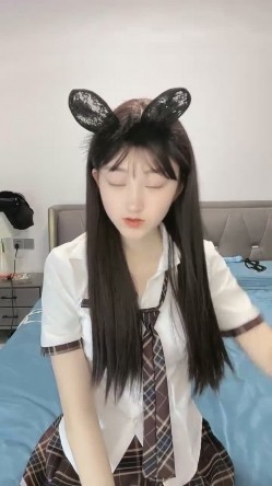 这男的也太爽了 和零零后小姨子偷情『04年小情妇』清纯的一逼 穿着JK制服啪啪还全程无套 截图4