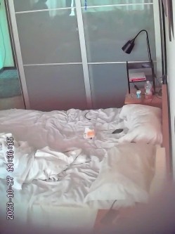 整整三天！酒店偷拍情侣开房三天打炮集合！妹子身材非常好，各种换装！整天都黏在一起，没日没夜地打炮 截图13