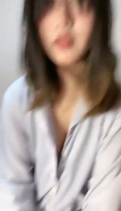 邻家小妹，19岁，颜值相当不错，【不是甜妹好烦啊】，表面是乖乖女，实际上很饥渴 深喉吃鸡被操 截图5