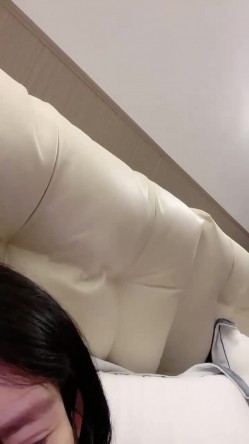 重磅，38w粉抖音网红女神，【暖儿】，逆天长腿，性感渔网装，给你抖音上看不到的所有 截图6