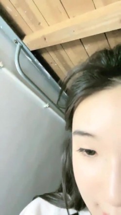 重磅！G奶校花下海~纯到爆炸，【大二学妹】，宿舍脱光，天然白虎馒头穴，小穴超肥，奶子又大又软 截图8