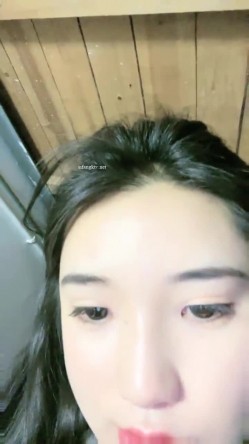 重磅！G奶校花下海~纯到爆炸，【大二学妹】，宿舍脱光，天然白虎馒头穴，小穴超肥，奶子又大又软 截图10