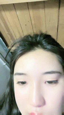 重磅！G奶校花下海~纯到爆炸，【大二学妹】，宿舍脱光，天然白虎馒头穴，小穴超肥，奶子又大又软 截图11