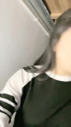 重磅！G奶校花下海~纯到爆炸，【大二学妹】，宿舍脱光，天然白虎馒头穴，小穴超肥，奶子又大又软 截图15