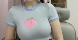 推特东航乘务员极品空姐【豆泥丸】福利私拍，足交啪啪女神骚起来是真顶，170完美长腿炮架 截图4