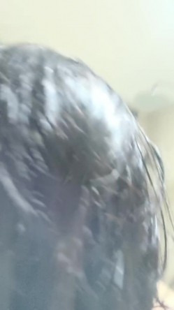 哺乳期少妇露脸一个人在酒店发骚，跟狼友互动奶子太胀，挤奶给狼友看，洗澡诱惑逼逼特写，淫水多多好想被草 截图10