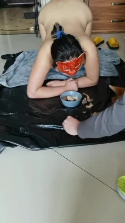 【极品流出 ️恋爱性陷阱】圈养调教大学母狗『二月』无下限性开发实录 完美曝光真实还原母狗成长变化 截图13
