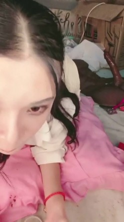 可怜美女生病了还直播赚钱沫熙小仙女身材苗条纤细很长的假鸡巴自慰插出血假道具太长了真够拼的 截图7