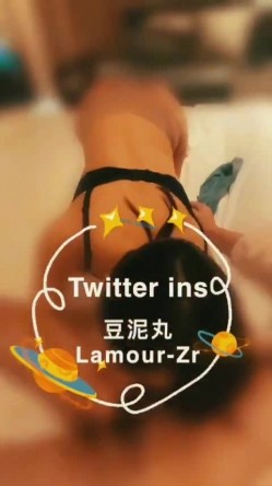【极品反差东航空姐】爆乳丰臀女神【豆泥丸】完美身材 穿着空姐制服架起来操到浪叫 高清私拍90P 高清720P原版 截图14