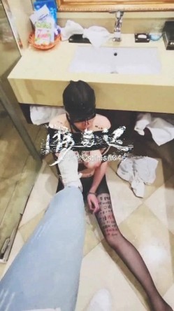 顶级调教大神，【海与迟】回归SVIP福利，多个两家小少妇被拿下，花式玩弄啪啪极度精彩！ 截图16