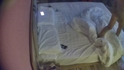 酒店偷拍 学生情侣妹子满心期待男友激烈的碰撞废才男友只知道玩游戏性能力让她大失所望 截图11