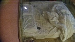 酒店偷拍 学生情侣妹子满心期待男友激烈的碰撞废才男友只知道玩游戏性能力让她大失所望 截图12
