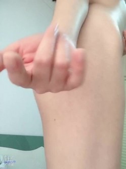 露脸才是王道！高颜长腿极品身材外围绿茶婊【琳琳子】福利~洗澡紫薇足交啪啪你的女神有钱人的母狗 截图14