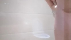 漂亮大奶小姐姐 身材苗条性格文静穿上开裆黑丝被大哥各种输出很配合 天天操逼很难射出来 截图5