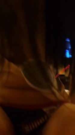 小情侣酒店开房自拍，妹子身材不错只穿内衣跳艳舞诱惑，女上位啪啪，全程国语对白淫荡1080P 截图16