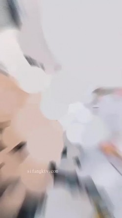 【极品淫妻 ️性爱淫乱】蜜桃臀超淫妻『青青』女神乱操 ️黑丝皮衣机车女孩乱入 喜欢翘臀后入猛操 截图10