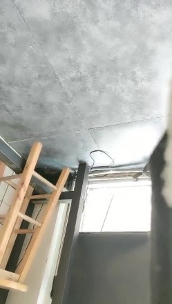 爆乳户外骚母狗，公园爬行逼里塞AV棒，口交乳交大鸡巴，户外撒尿，让大哥无套各种抽插玩弄骚奶子真骚 截图15