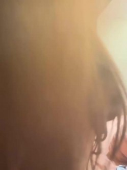 stripchat平台的人气女神，19岁学生妹，【Olivia】，童颜巨乳，高潮狂喷水，跟个水龙 截图3