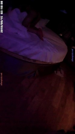 【精选稀缺360】浪漫圆床房-淫荡少妇偷情光头男被操的哇哇乱叫 太销魂了 截图10