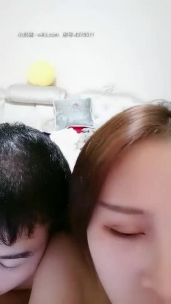 你的梦中情人月儿高颜值美女沙发啪啪，特写口交上位骑坐抱起来大力猛操 截图12