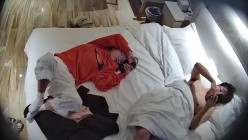 性瘾女友爱裸睡欲求不满翻来覆去缠着男友要啪啪 漏点较多 也挺有看点的 眼镜妹比男人更好色 截图1