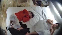 性瘾女友爱裸睡欲求不满翻来覆去缠着男友要啪啪 漏点较多 也挺有看点的 眼镜妹比男人更好色 截图3