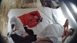 性瘾女友爱裸睡欲求不满翻来覆去缠着男友要啪啪 漏点较多 也挺有看点的 眼镜妹比男人更好色 截图4