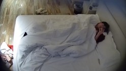性瘾女友爱裸睡欲求不满翻来覆去缠着男友要啪啪 漏点较多 也挺有看点的 眼镜妹比男人更好色 截图16