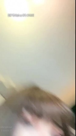 性感F巨乳可爱风【安琪拉】妹妹，闺房发奶骚，酥酥软软的胸，猫咪都凑过来踩了，揉奶吸奶 很是诱惑！ 截图3