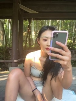 主播 so-linger 极品骚货户外直播漏出、自慰卖骚、各种大胆动作非常刺激 截图1