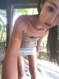 主播 so-linger 极品骚货户外直播漏出、自慰卖骚、各种大胆动作非常刺激 截图9