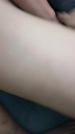 【雅儿老湿】退役模特 美腿丝袜 沟搭男技师男学弟 无套狂操 多地点无套内射 真受不了 截图2