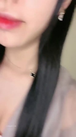 核弹！高人气裸舞女神~20小时~【阿楚】全新姿势~撸点极高~ 女神终于尺度大开~！揉穴自慰，长腿美臀，绝~！！ 截图7