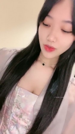 核弹！高人气裸舞女神~20小时~【阿楚】全新姿势~撸点极高~ 女神终于尺度大开~！揉穴自慰，长腿美臀，绝~！！ 截图8