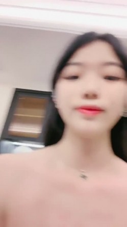 核弹！高人气裸舞女神~20小时~【阿楚】全新姿势~撸点极高~ 女神终于尺度大开~！揉穴自慰，长腿美臀，绝~！！ 截图14